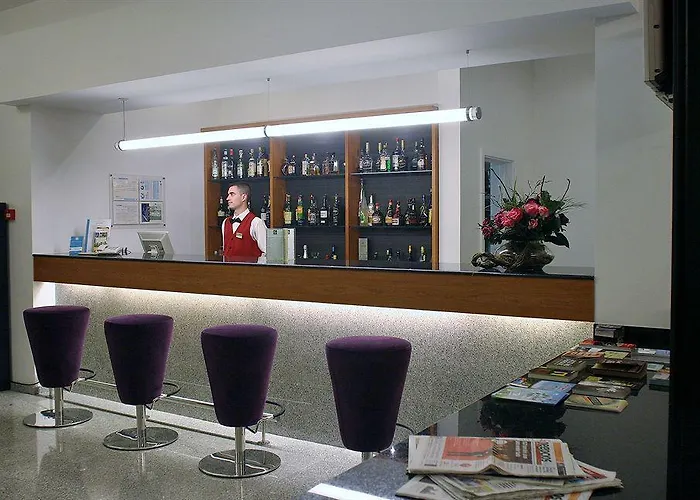 Ξενοδοχείο Portus Cale 4*