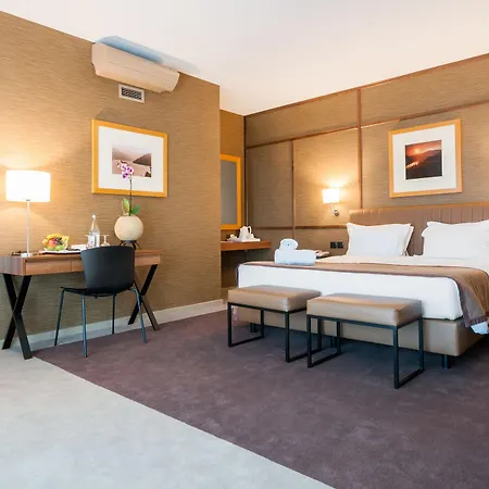 Portus Cale 4*