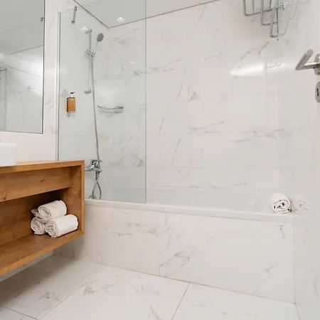 Hotel Portus Cale 4*