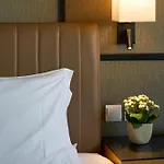 ポルトゥス カレ ホテル 4*